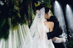 -不晚国际婚纱礼服
