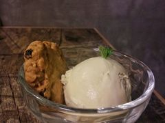 曲奇和冰淇淋-HIGH FIVE哈福手工汉堡(桂林路店)