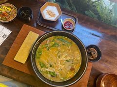 -银米·云南传统过桥米线(双廊黑金冠店)