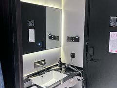 -万泊酒店(长沙五一广场国金中心店)