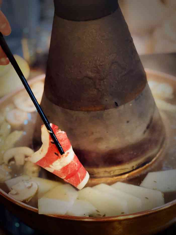 妙亭涮羊肉-"天冷了想吃火锅 但市面上特别的也都吃过了.