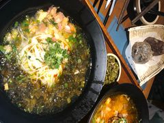 -八月美食小馆(银泰城总店)