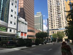 -上海浦东假日酒店