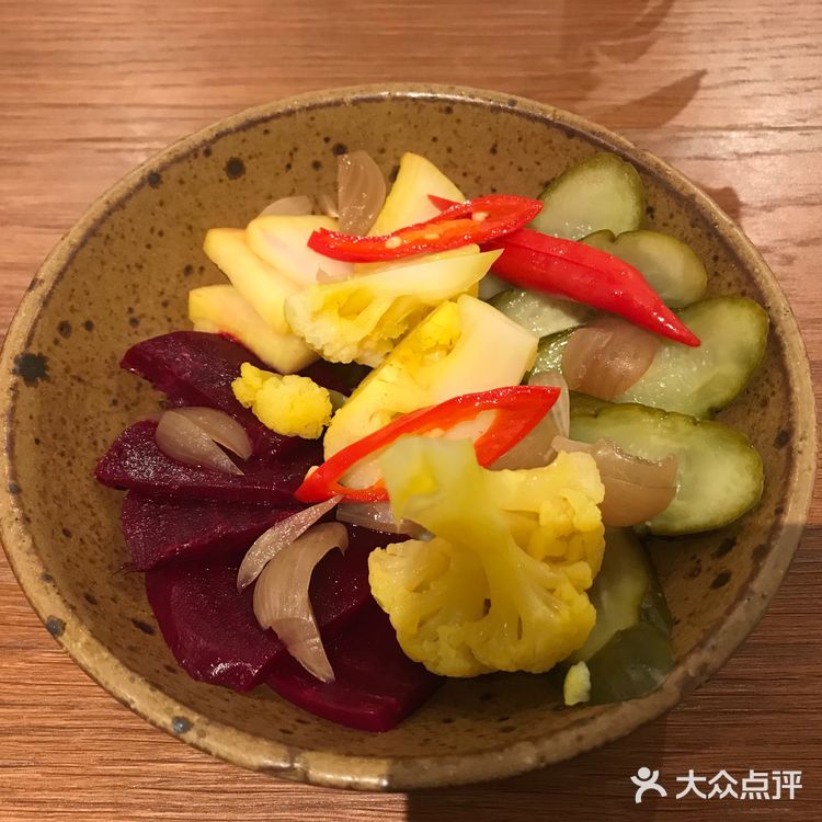 清淡不失口感。青花鱼肉质鲜嫩。喜欢。但是！