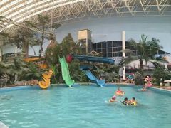 -龙脉温泉室内游泳馆