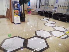 -茂菊口腔连锁(浦东南路店)