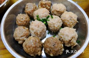 Steamed Double Meatballs