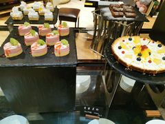 -浦东绿地铂骊酒店-POYA西餐厅(绿地东海岸国际广场店)
