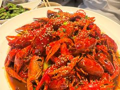 -肥肥虾庄·金牌油焖大虾(汉街SKP店)
