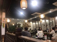 大堂-黄桷树曹家私房菜(江与城店)