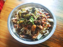 -灵山卢梅燕粉店