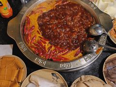 -洞亭火锅(防空洞总店)