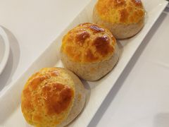 酥皮叉烧包-白天鹅宾馆-宏图府餐厅