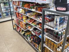 -全家便利店(秀沿路二店)