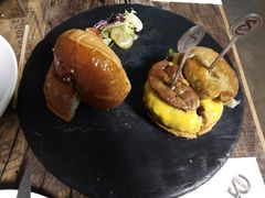 -HIGH FIVE哈福手工汉堡(桂林路店)