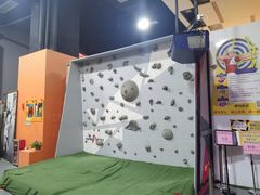 -嗨马乐动室内潮玩运动·团建·轰趴·桌游(南丰汇店)