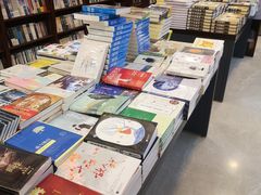 -新华书店(泉城路店)