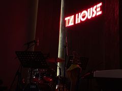 -TZ House音乐现场(来福士中心店)