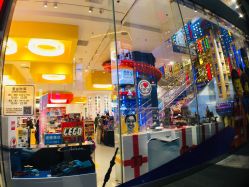 -乐高品牌旗舰店(人民广场店)