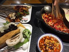 -两三事小郡肝串串香火锅(桂庙店)