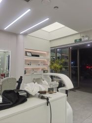 -PE SALON
