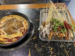 -灌县老妈砂锅串串香(万科红生活广场店)