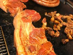 -原住民美食石板烤肉山猪肉