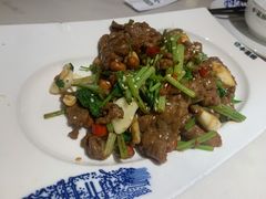 小炒黄牛肉-小菜园新徽菜(镇江丹阳吾悦店)