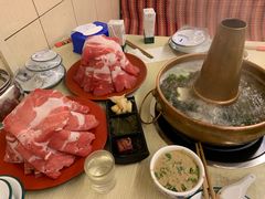 -洞庭洲·防空洞火锅·铜锅涮肉·烧烤(新百广场店)