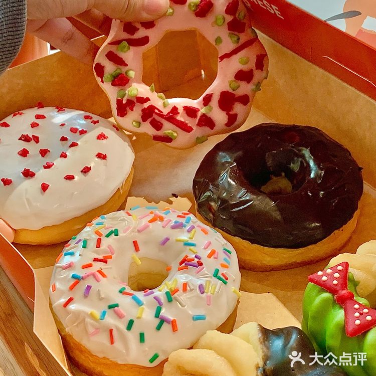 虎年限定礼盒get🐯甜甜圈咖啡太配了!🍩