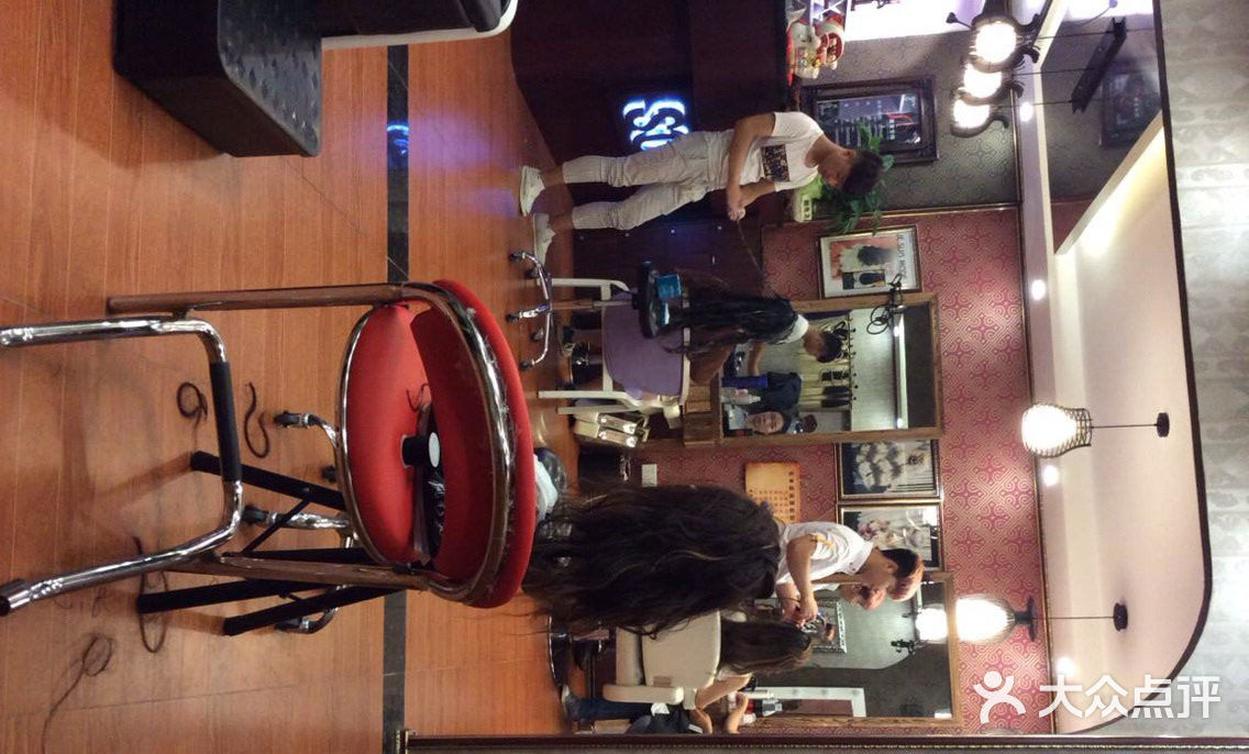 so魔发空间(无痕接发店)