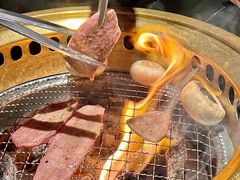 -山川小町·极番烧肉(新地假日广场店)