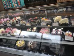 -85度C(生甜甜圈研究工坊·上海平凉店)