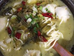 -周鱼小馆石锅酸菜鱼(活力汇店)