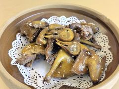 盐焗乳鸽-轩记海鲜餐厅·四十五年老字号·经典粤菜(西区彩虹店)