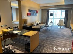 -青岛富力艾美酒店