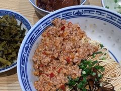 -鲁达面馆本帮风味(共康东路店)