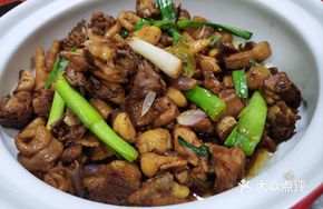 Black Truffle Stewed Free-range Chicken