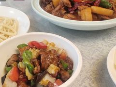 -汗腾格里·风味餐厅(新疆驻京办店)