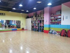 -米高蓝斯克国际轮滑中心(中铁建店)