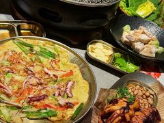-草家酱蟹炭火烤肉店(珲春南路一店)
