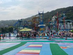 -平湖九龙山乐满地水上乐园