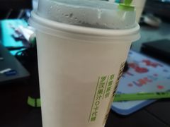-奈雪的茶(优特汇店)