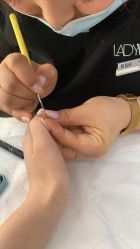 -悦指间美甲美睫