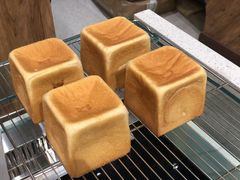 -沁屋面包店(人民东路店)