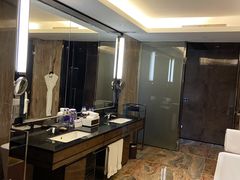 -广州天河希尔顿酒店