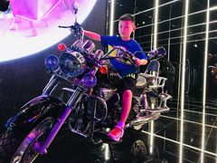 -厦门帷幕开啦红地毯蜡像艺术馆
