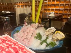 -鲜入唯煮·港式海鲜牛肉火锅(金宝街店)