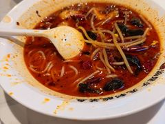 -渝是乎酸菜鱼·川渝小炒(新世界百货望京店)
