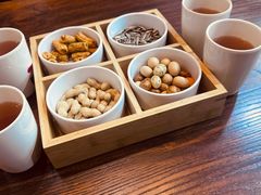 -愉肴麻辣香锅(中山路店)